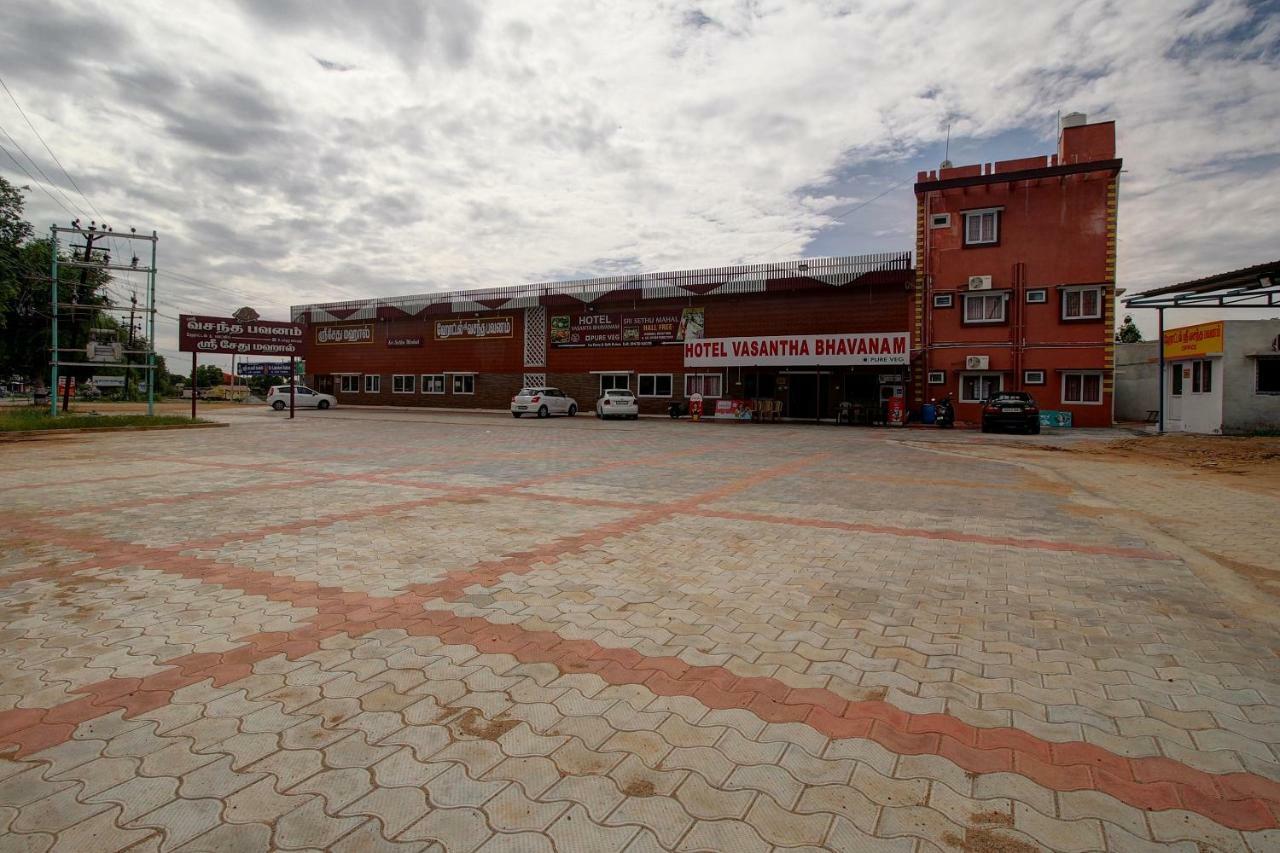 Oyo 42678 Hotel Vasantha Bhavanam Saver Kójamputtúr Exteriér fotografie