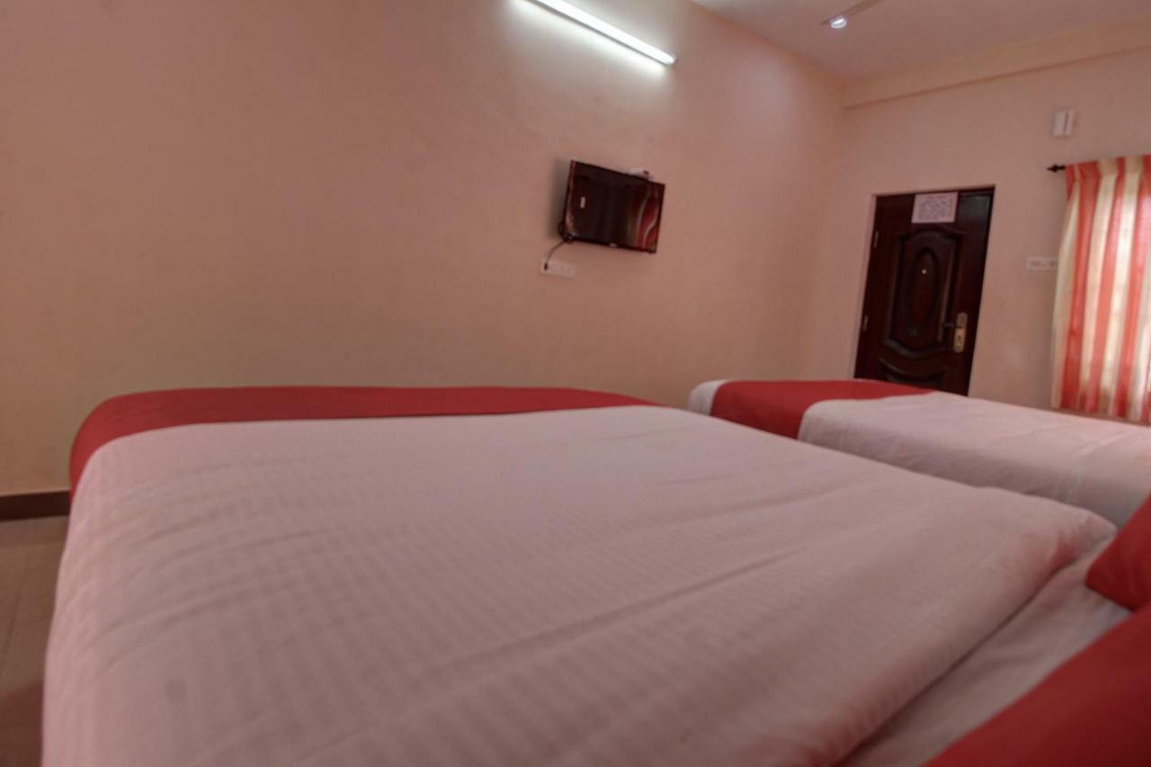 Oyo 42678 Hotel Vasantha Bhavanam Saver Kójamputtúr Exteriér fotografie